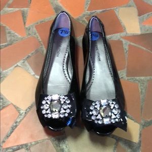 Adrienne Vittadini black peep toe flat shoes